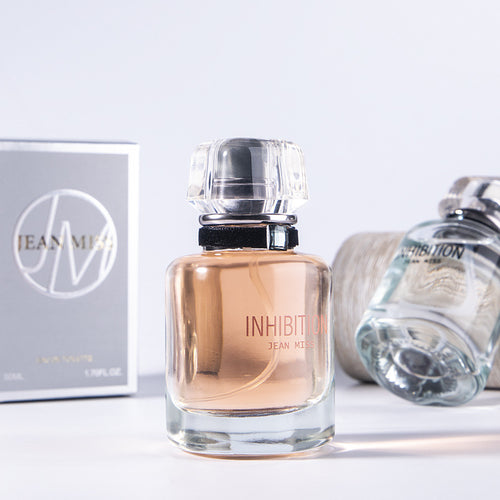 Fresh and Natural Women's Perfume by Xiao Cheng Yi Xiang