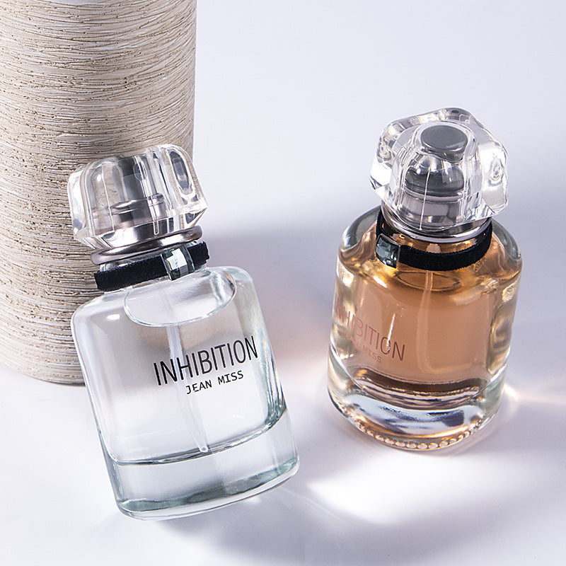 Fresh and Natural Women's Perfume by Xiao Cheng Yi Xiang